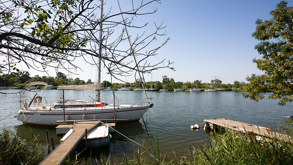 Pontoon near the campsite in Agde on the River Hérault