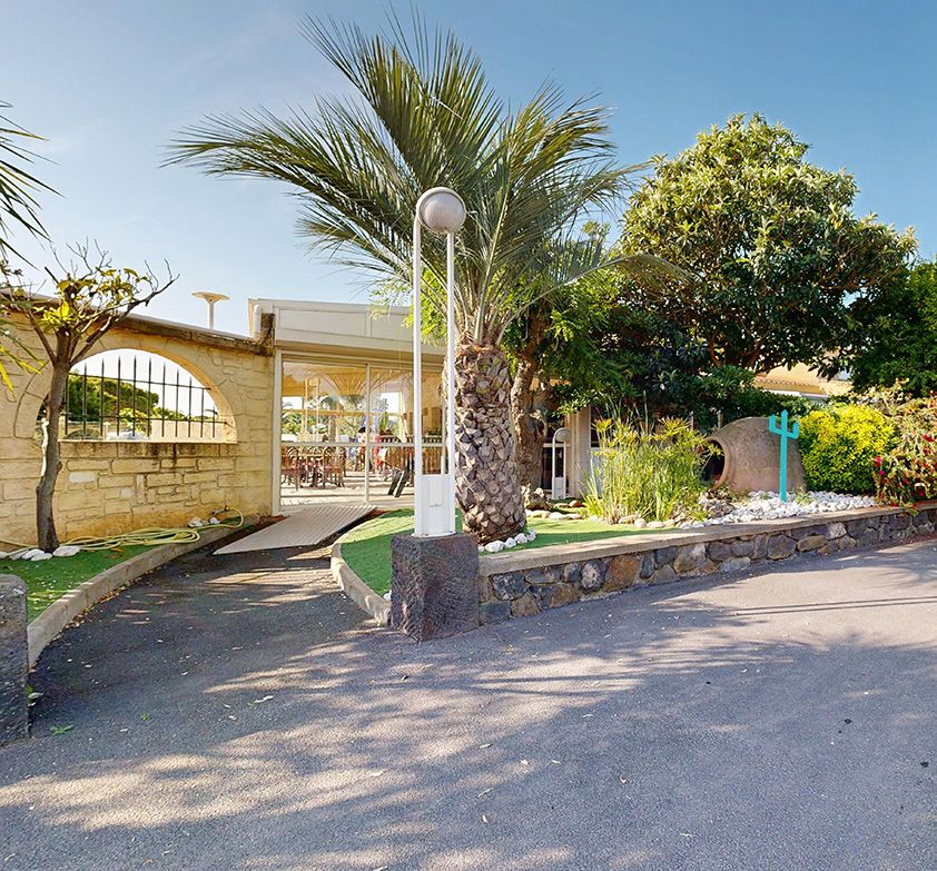 L’entrée du camping le Neptune, camping 4 étoiles dans l’Hérault