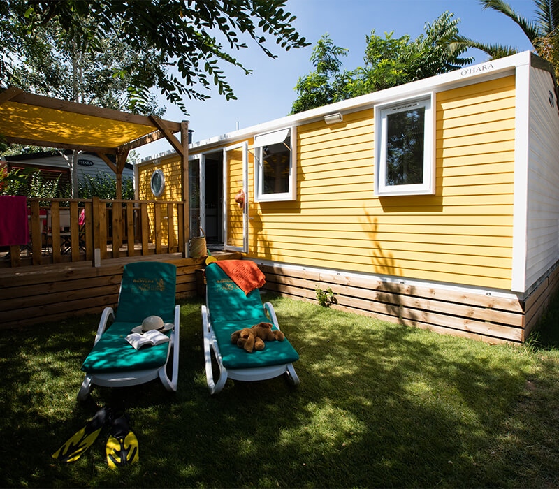 Premium range 35m² mobile home patio - Camping Le Neptune Agde
