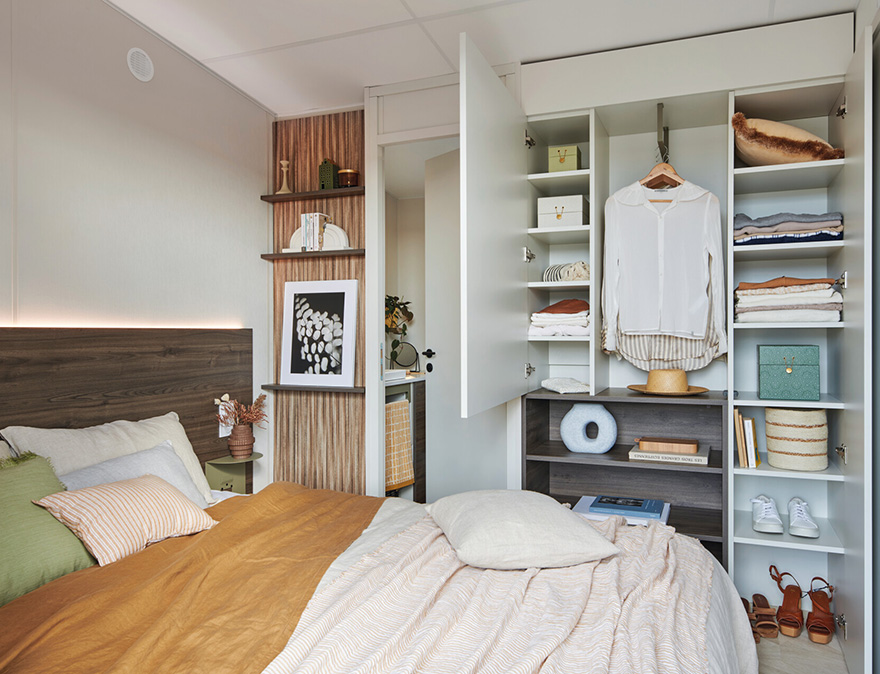 Zimmer mit Doppelbett im Mobilheim Premium 36 m² zur Miete auf dem 4-Sterne-Campingplatz Le Neptune in Agde