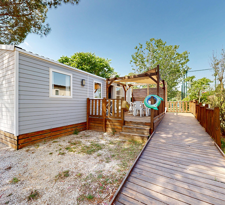 Vermietung Mobilheim PMR 33 m² – 2 Personen auf dem 4-Sterne-Campingplatz Le Neptune in Agde im Departement Hérault