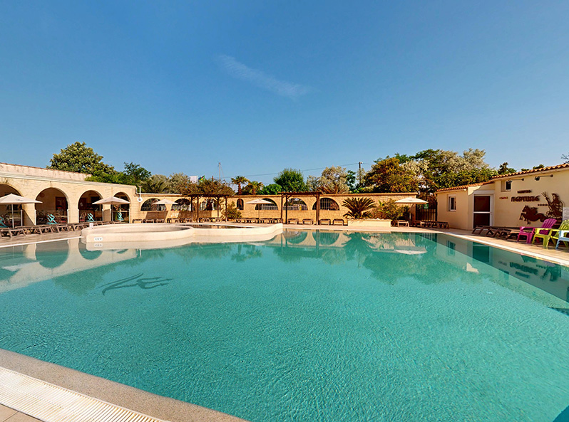 Piscine du camping 4 étoiles le Neptune à Agde dans l’Hérault