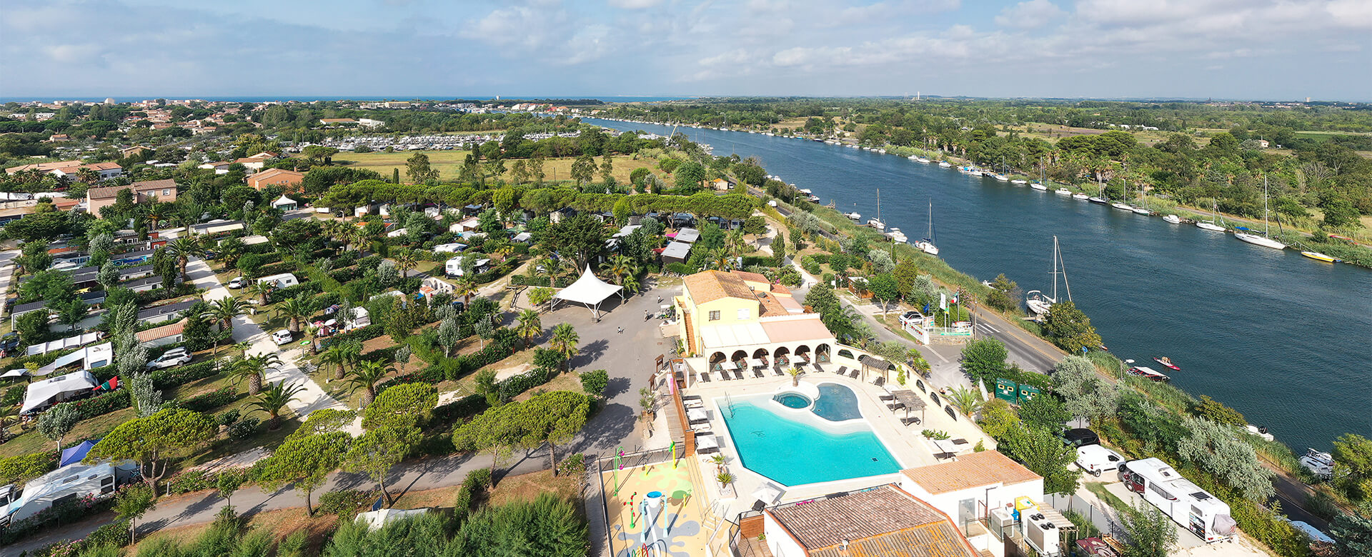 Luftaufnahme des Campingplatzes Camping Le Neptune in Agde